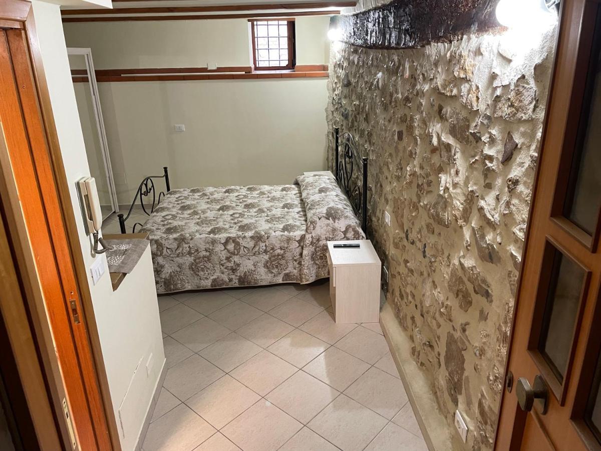La Stanza Del Principe Bed & Breakfast Fondi Exterior photo
